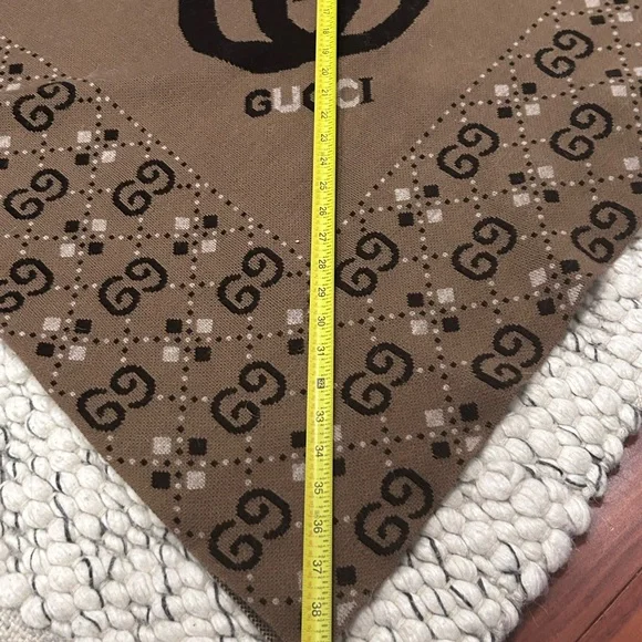 VINTAGE GUCCI SHAWL - Picture 5 of 10